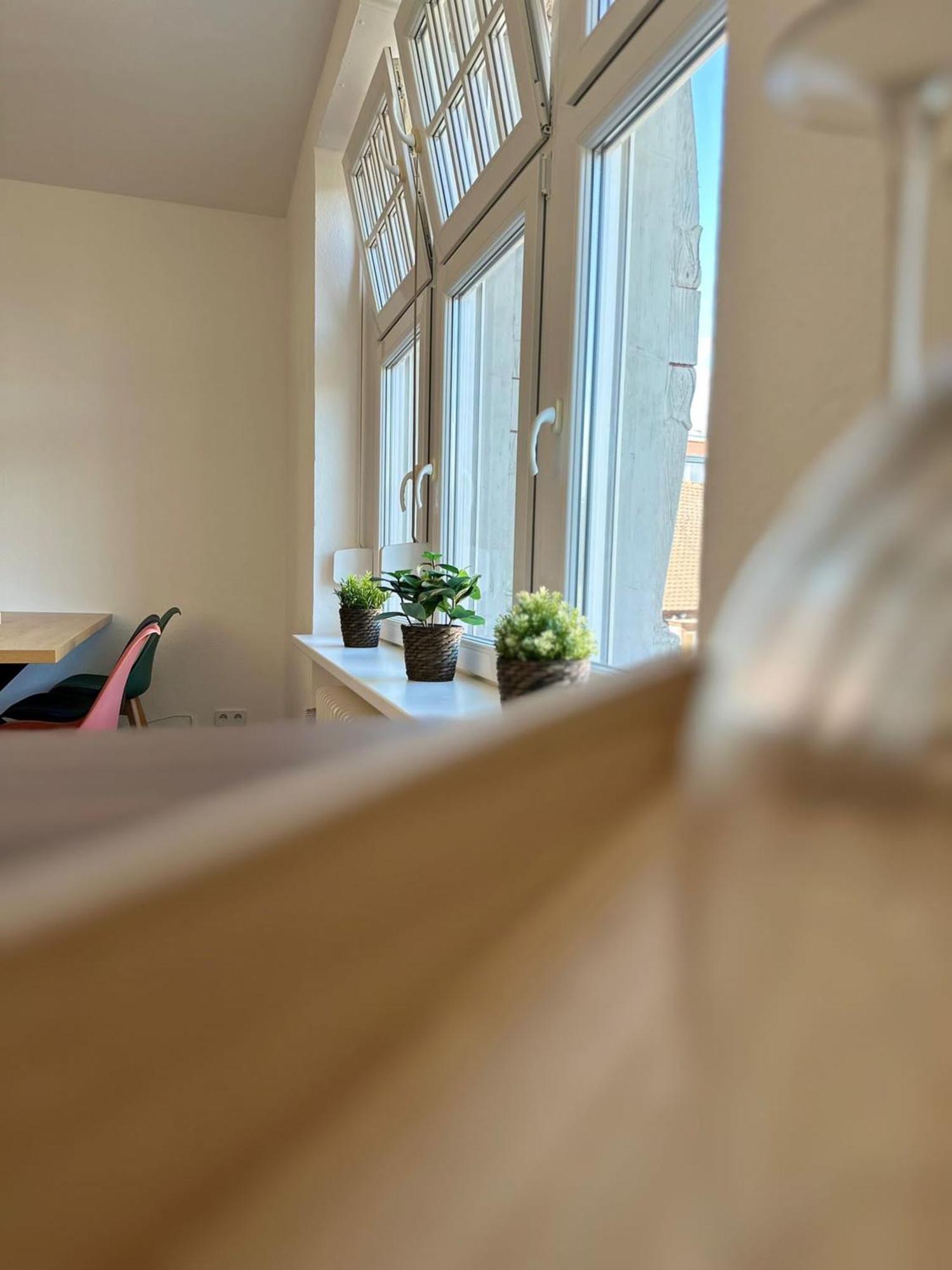 Amao-Brown I Exklusives City-Apartment I 85Qm I Privatparkplatz & Komfort I King-Size Bed Лар Экстерьер фото